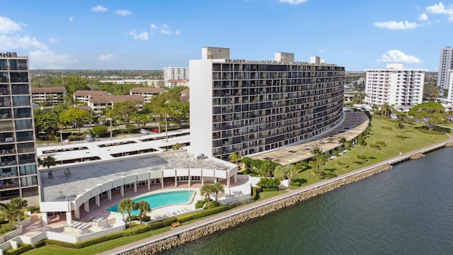 bird's eye view with a water view