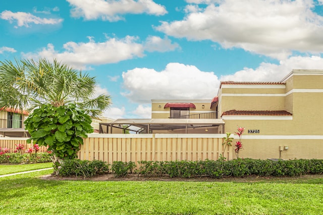 exterior space featuring fence