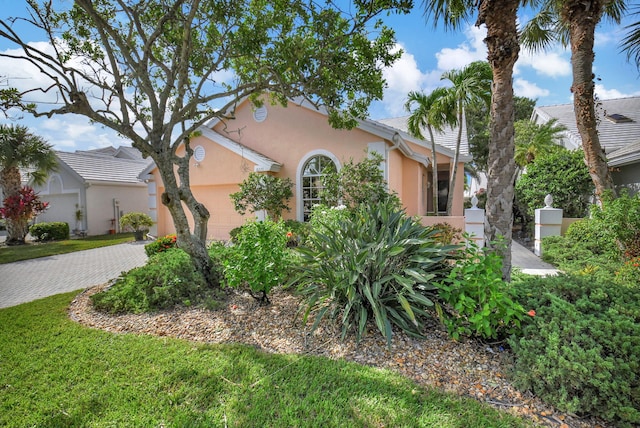 view of front of house with a garage