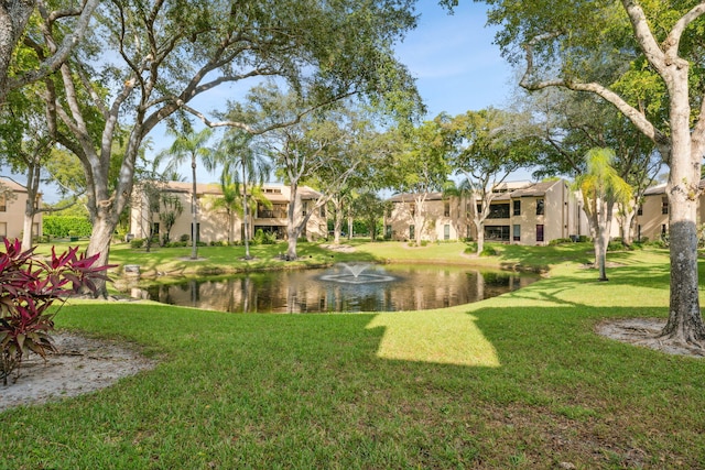 view of yard featuring a water view