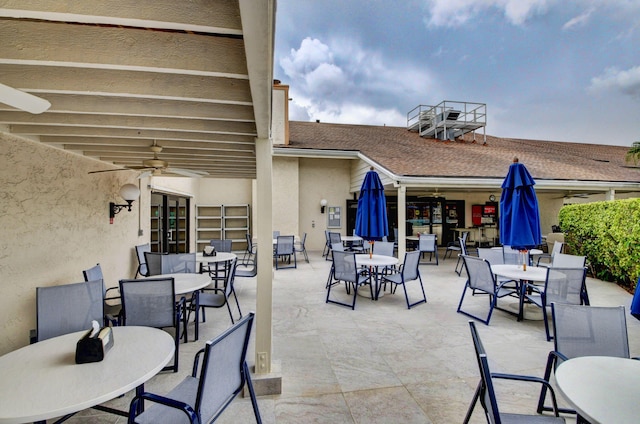 10088 Shadywood Pl, Boynton Beach, FL 33437 - view of patio featuring outdoor dining area and a ceiling fan