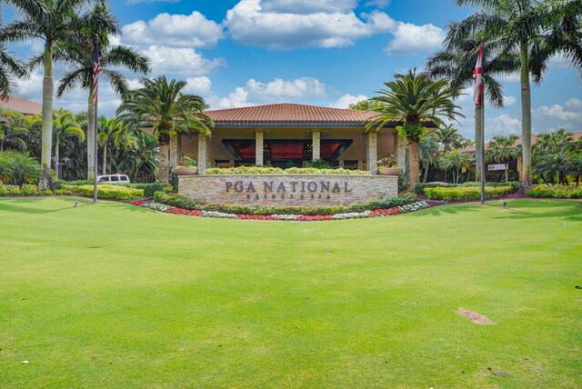 212 Club Dr, Palm Beach Gardens, FL 33418 - community / neighborhood sign with view of golf course