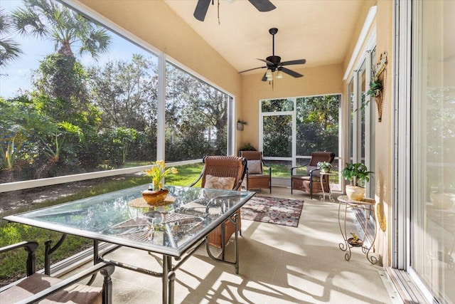 sunroom / solarium with ceiling fan