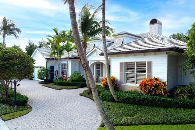 view of front of house featuring a garage