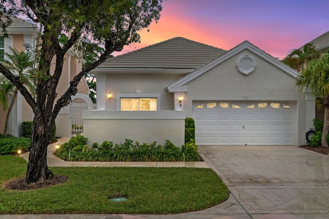 view of front of house featuring a garage