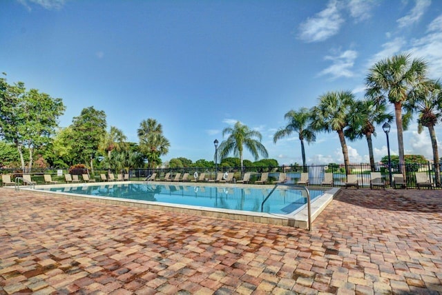 view of swimming pool