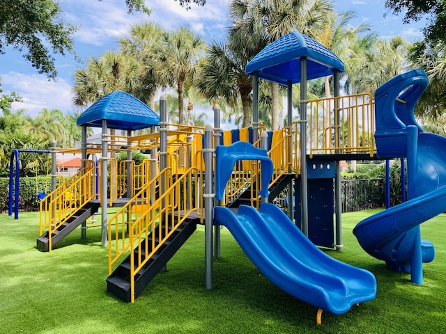 17264 Hampton Blvd, Boca Raton, FL 33496 - communal playground with a lawn
