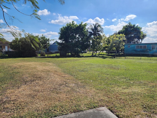 Listing photo 2 for 561 SE 3rd St, Belle Glade FL 33430