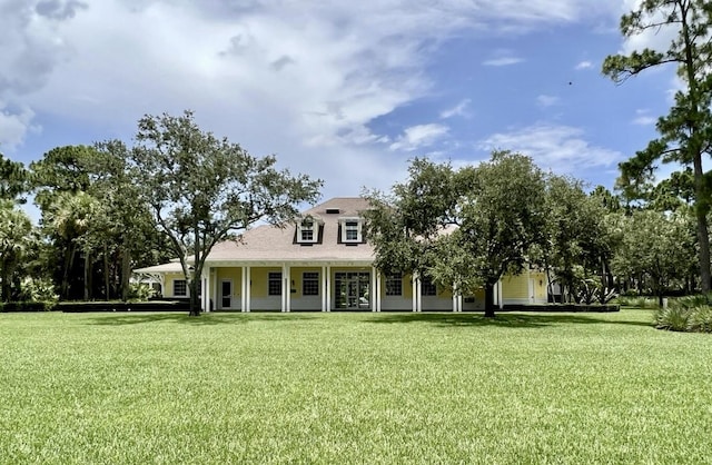 view of front of house with a front yard