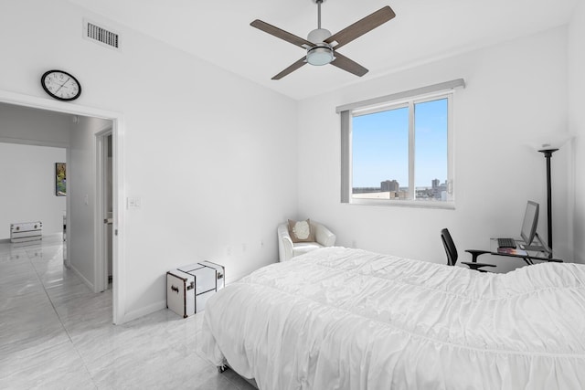 bedroom with ceiling fan