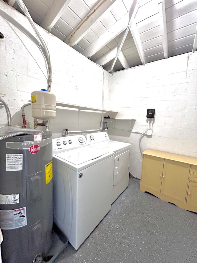 laundry area with water heater and independent washer and dryer