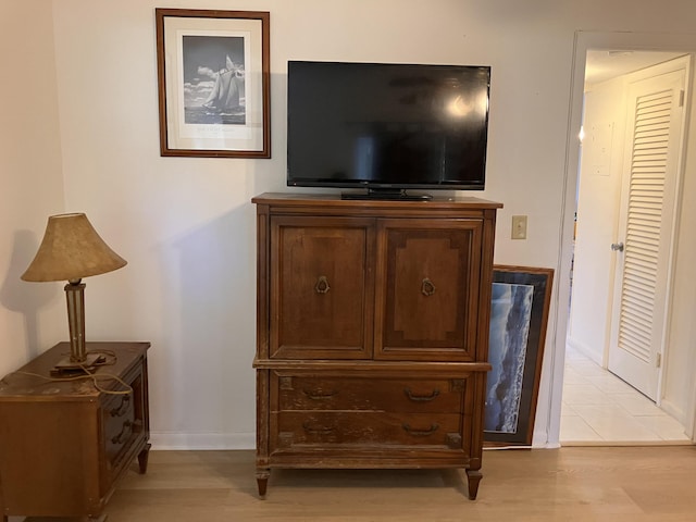 room details featuring hardwood / wood-style flooring