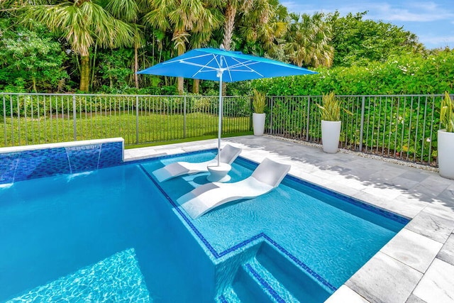 view of swimming pool featuring pool water feature