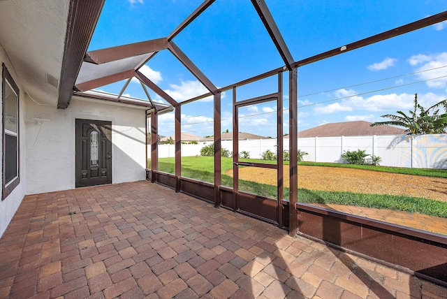 view of front of house featuring a garage and a front yard