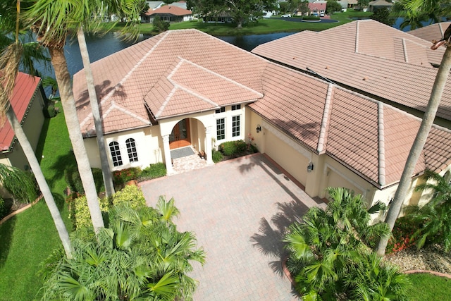 bird's eye view featuring a water view