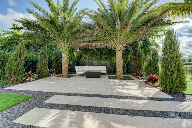 view of patio with outdoor lounge area