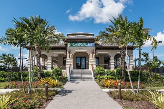 view of front facade featuring covered porch