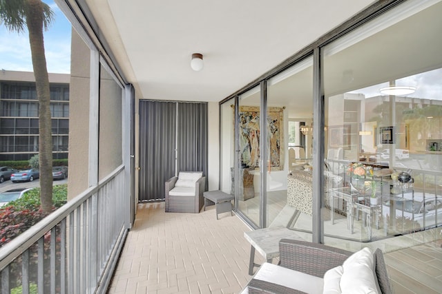 20100 Boca W Dr Unit 125, Boca Raton, FL 33434 - view of sunroom / solarium