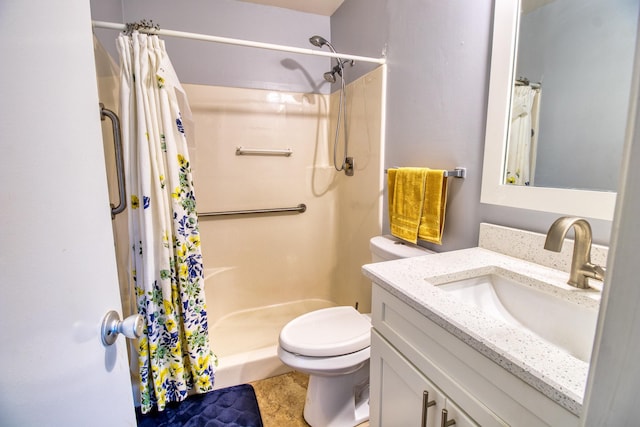 bathroom with a shower with shower curtain, toilet, and vanity