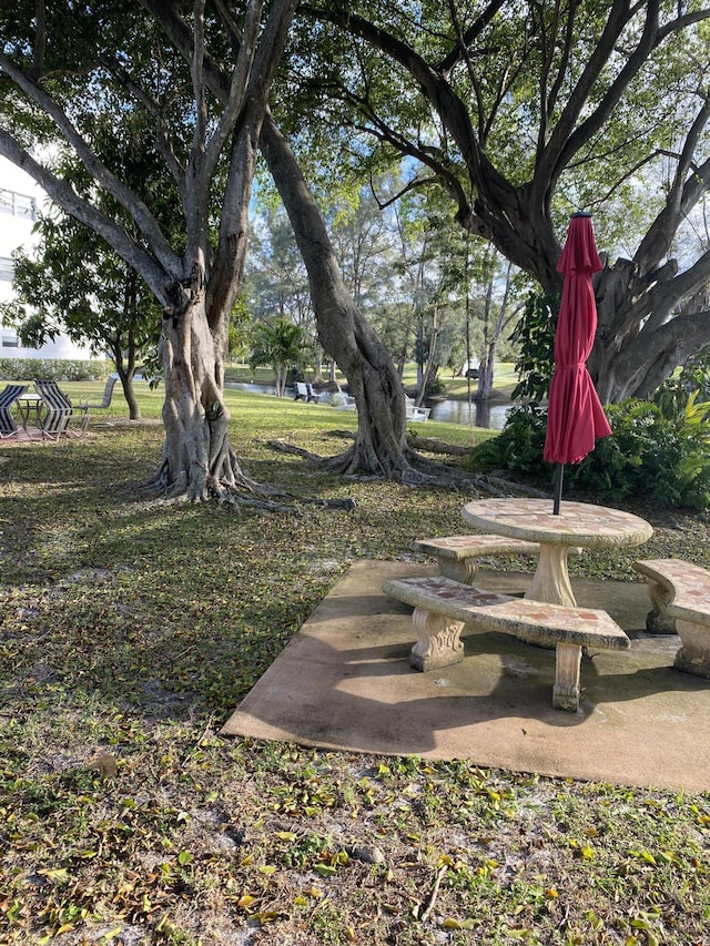 view of yard with a water view