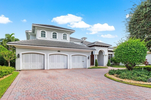 view of front of house featuring a garage