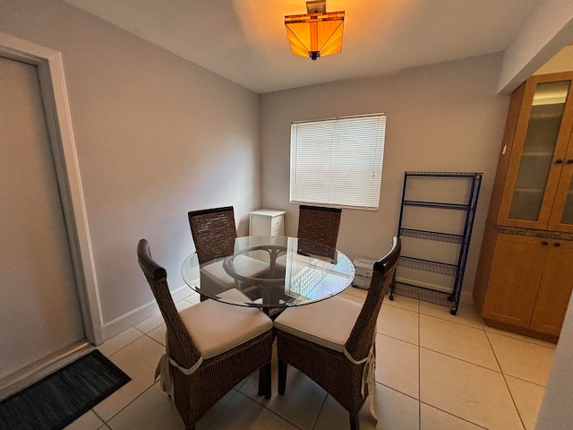 dining room featuring light tile patterned floors