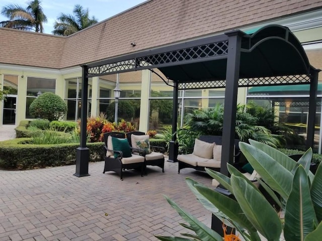 view of patio featuring an outdoor hangout area