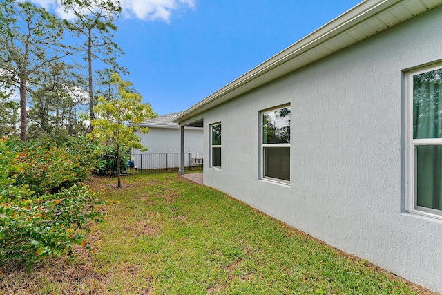 200 SW Pomeroy St, Stuart, FL 34997 - view of yard
