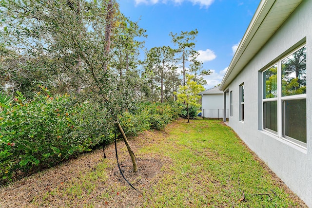 200 SW Pomeroy St, Stuart, FL 34997 - view of green lawn