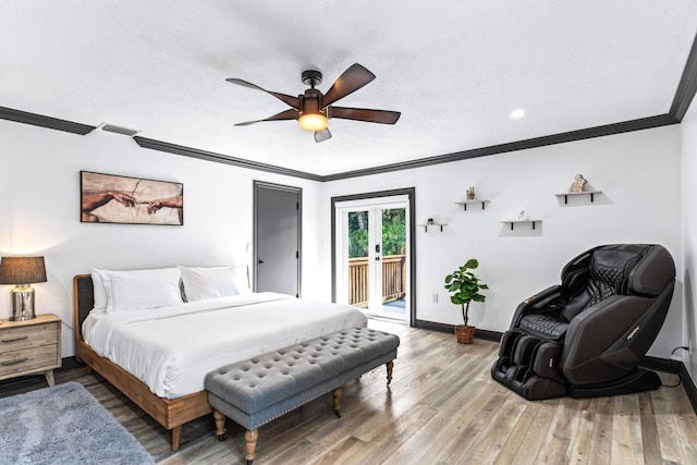 bedroom featuring access to exterior, hardwood / wood-style flooring, ornamental molding, and ceiling fan