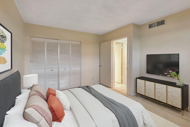 60 Yacht Club Dr Unit 106, North Palm Beach, FL 33408 - bedroom featuring carpet and a closet