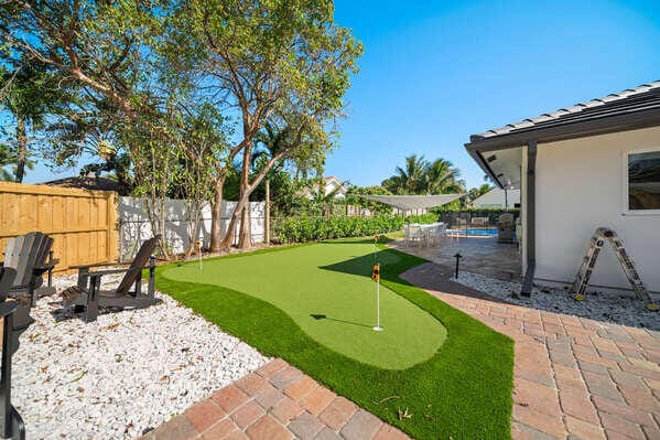 view of yard with a patio area