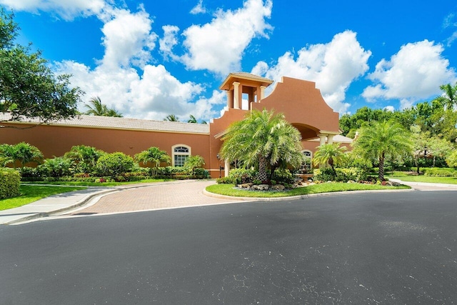 view of front of house