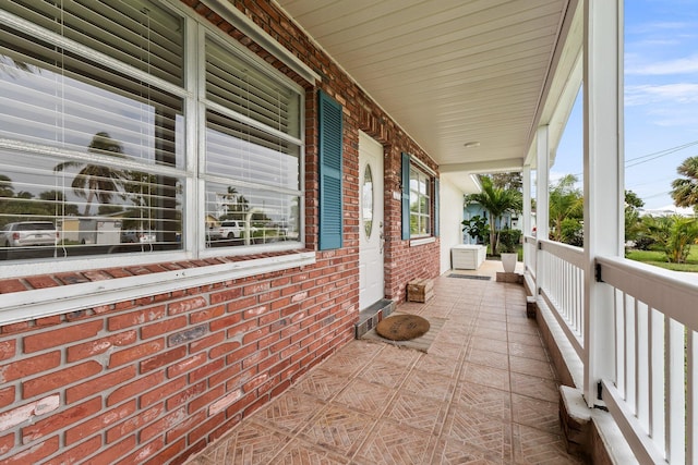 view of patio featuring covered porch