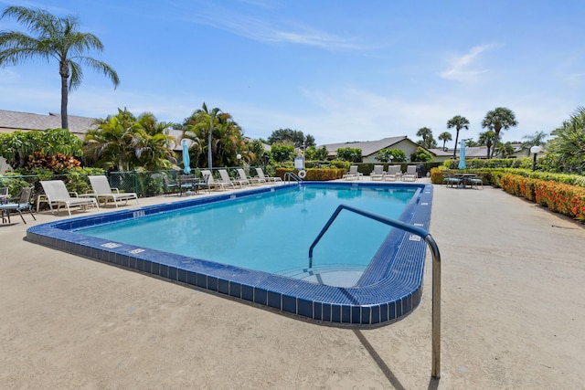 view of swimming pool featuring a patio