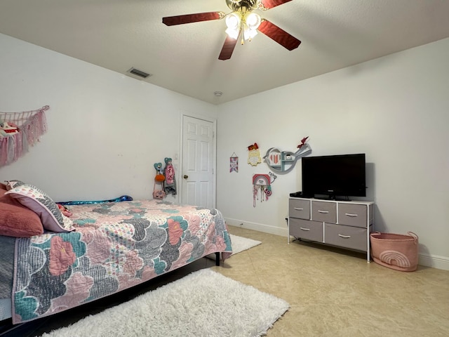 bedroom featuring ceiling fan