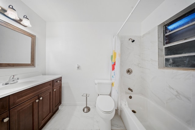 full bathroom featuring shower / tub combo with curtain, vanity, and toilet