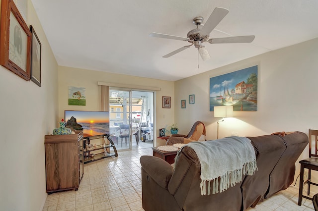 living room featuring ceiling fan