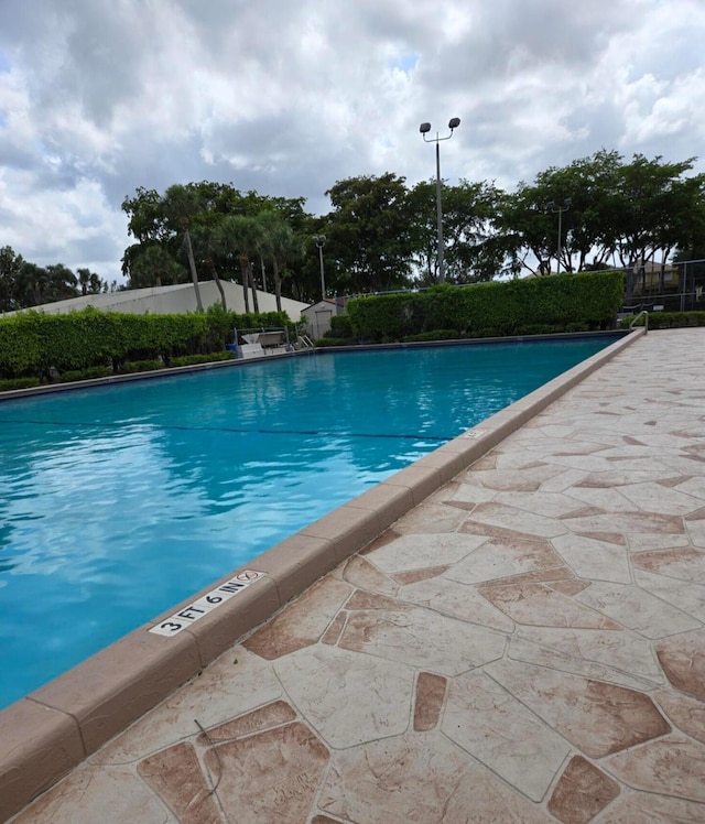 view of swimming pool