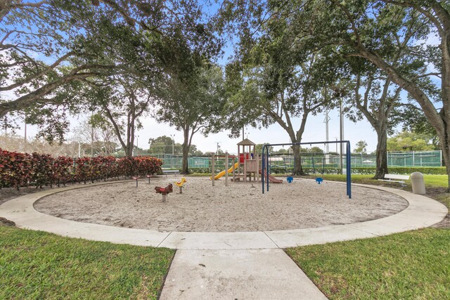 233 Charter Way, West Palm Beach, FL 33407 - view of community play area