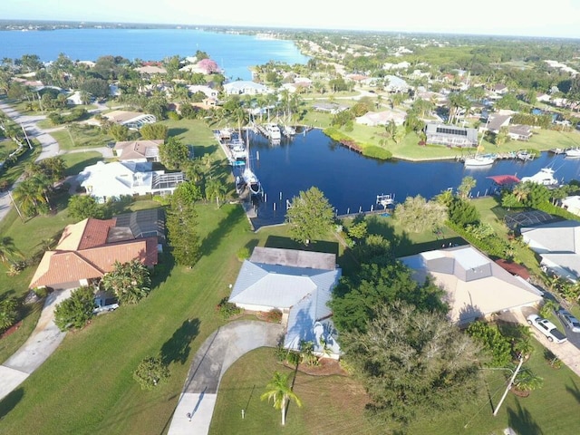 bird's eye view featuring a water view