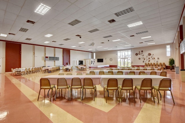 kitchen featuring a breakfast bar