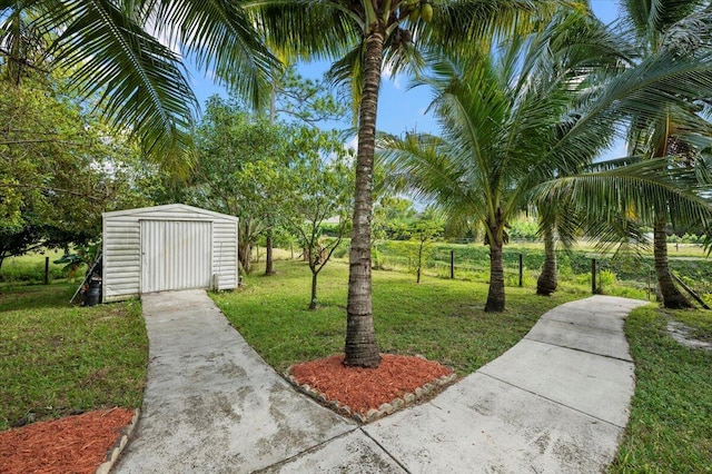 view of yard with a shed