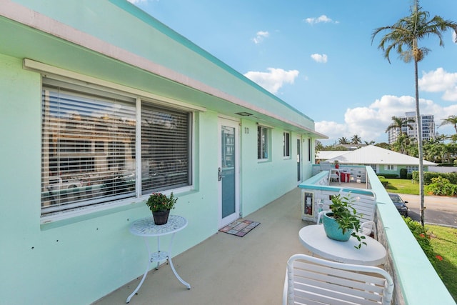 1006 Casuarina Rd Unit 11, Delray Beach, FL 33483 - view of patio
