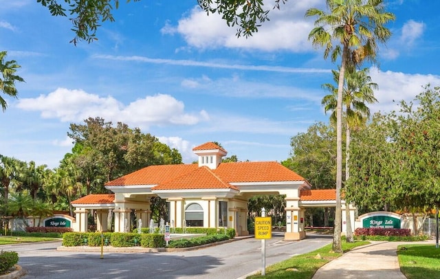 view of building exterior