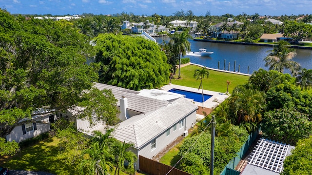 bird's eye view with a water view