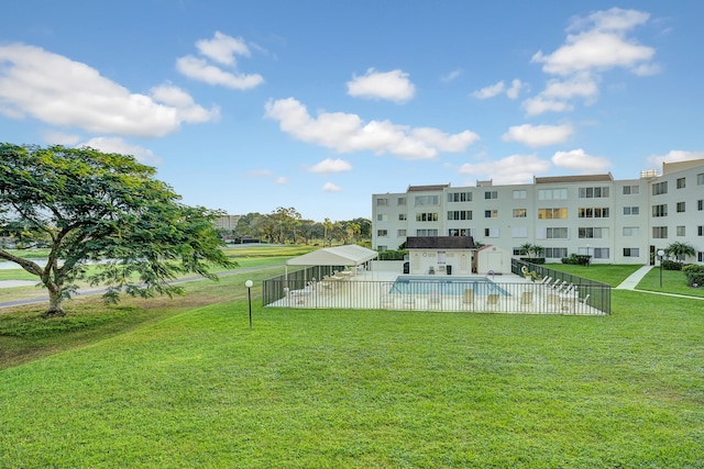 exterior space featuring a lawn