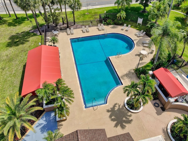 view of swimming pool featuring a patio