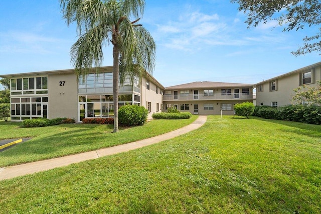 27 Lake Vista Trl Unit 107, Port Saint Lucie, FL 34952 - view of building exterior