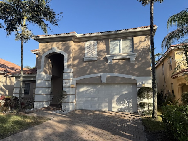 view of front of house featuring a garage